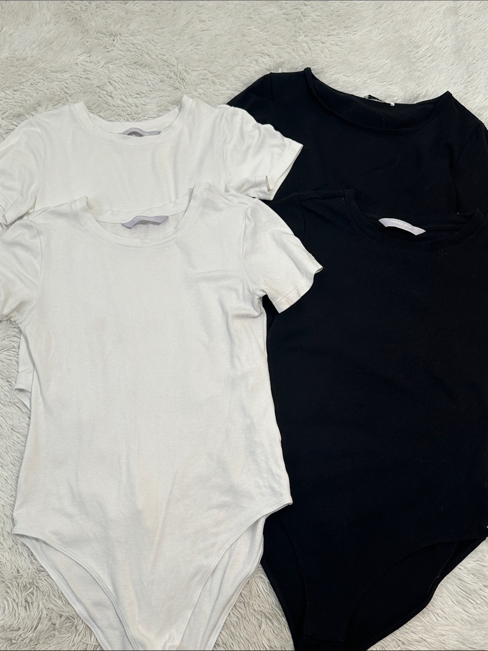 ❤️ Bundle of 4 MangoPop Bodysuits Size Small